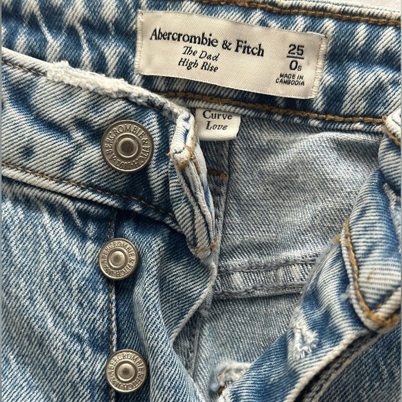 Women’s Abercrombie & Fitch Jeans - Picture 4 of 4